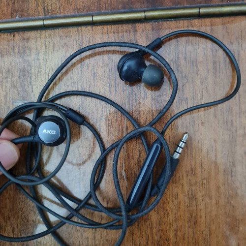 Akg headphones new wired
