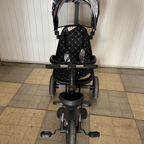 Children's Tricycle like new