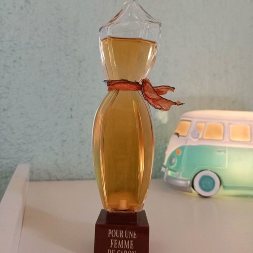 Caron Pour Une Femme de Caron Eau de Parfum 75 ml used