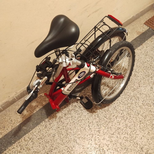 Foldo 20 Inch Folding Bicycle like new, red, 6 speeds