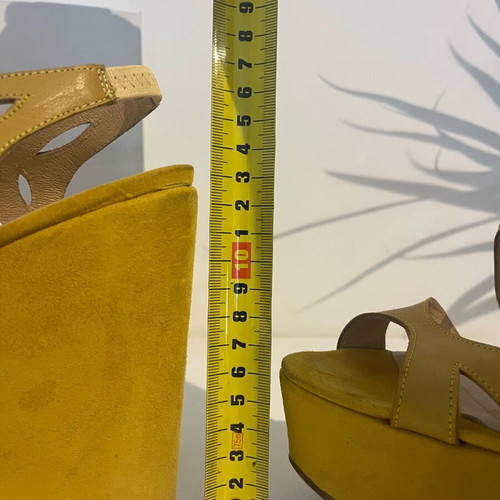 Marcela Yil yellow platforms No 40