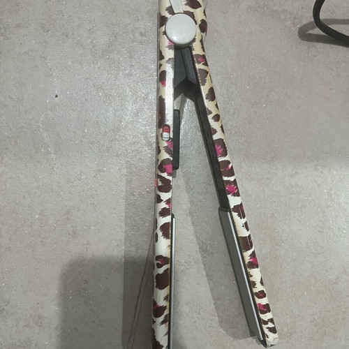 Remington hair straightener used with swivel cord