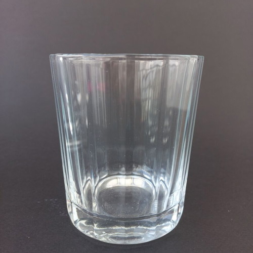 Set of 4 vintage glass water and wine glasses like new