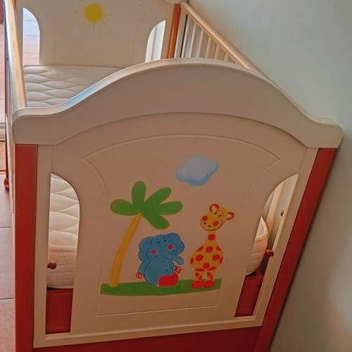 Baby cot with mattress, wood and white