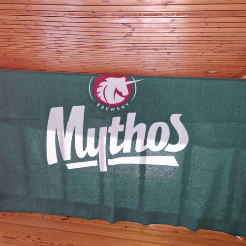 Mythos fleece blanket like new