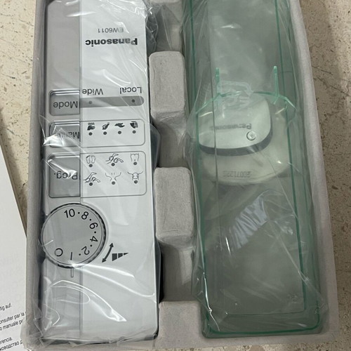 Panasonic EW6011 Muscle and Nerve Stimulator TENS New