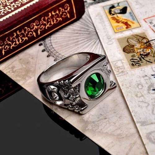 Green Lantern Ring with Green Crystal like new