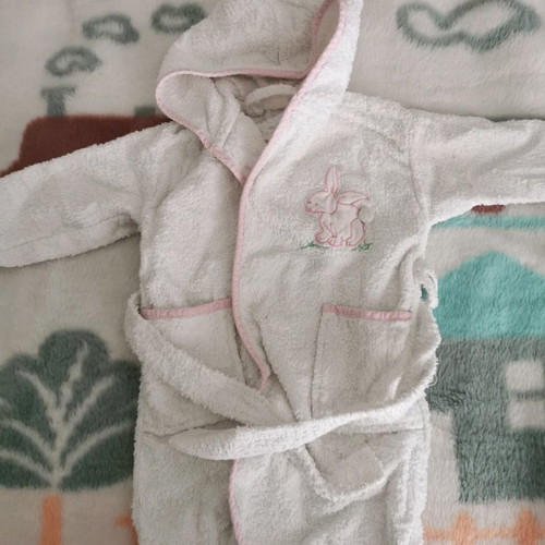 Zara Home children's bathrobe girl white with pink details and hood for 1-2 years