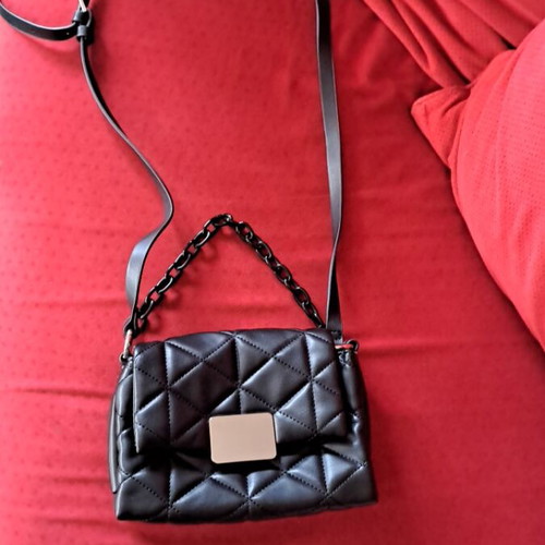 Parfois shoulder bag black like new with a flaw