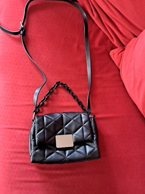 Parfois shoulder bag black like new with a flaw