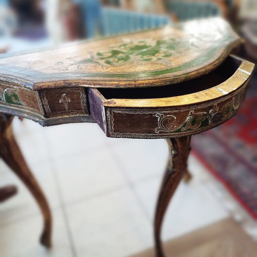 Vintage Italian Florentine console table with gold details