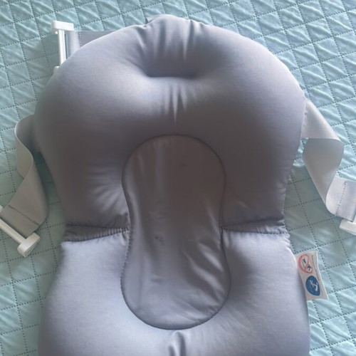 Twistshake bath pillow used, pastel grey