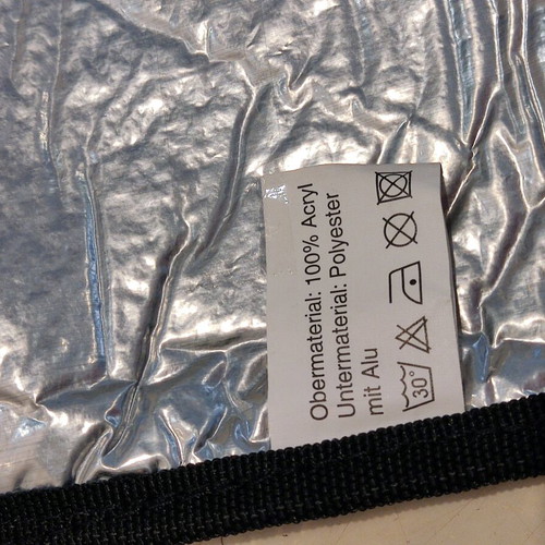 Picnic blanket like new, waterproof thermal insulation 1.65x1.30m