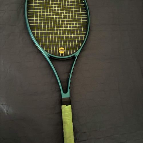 Wilson Blade 101L V9 tennis racket with custom strings and grip