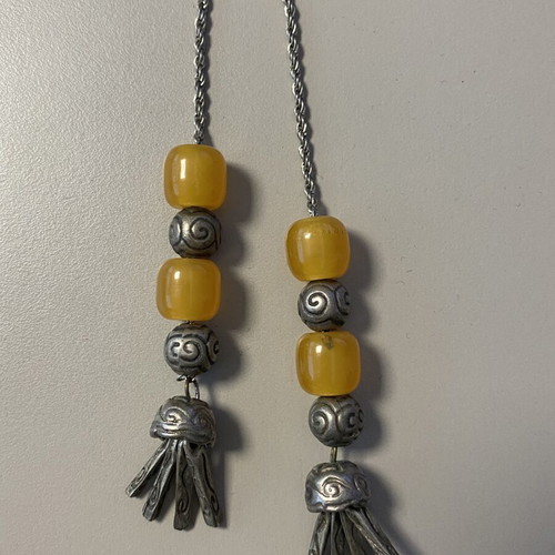 Collectible worry beads with yellow and hammered beads, 23 cm, like new