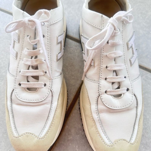 Hogan sneakers like new, white with suede leather and silver logo, size 38.5