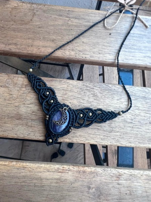 Macrame necklace with amethyst stone, new