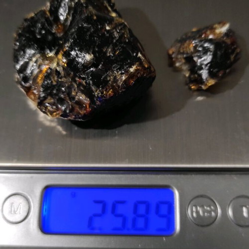 Black amber agate semi-precious stone like new, weight 25.89 g