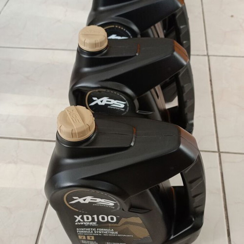 XD-100 oil for Johnson Evinrude outboard new, 4 liters