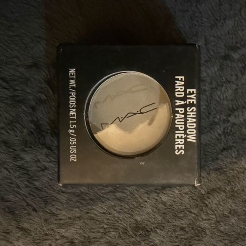 Mac Eye Shadow Gutter Gal Matte new