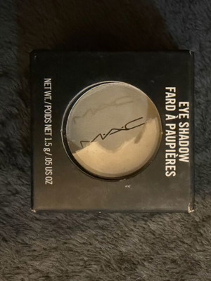 Mac Eye Shadow Gutter Gal Matte new