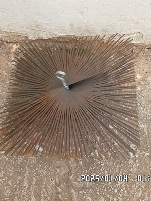 Chimney cleaning brush metal like new, size 30x30