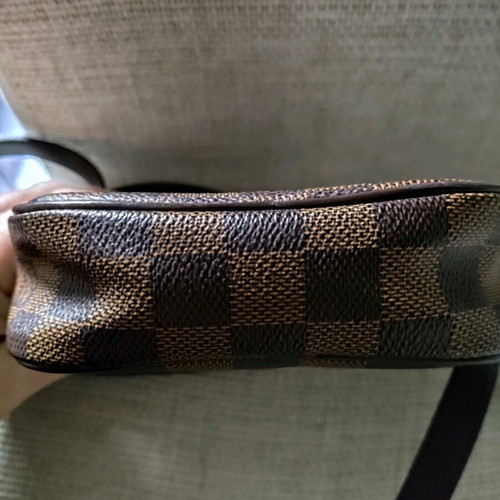 Louis Vuitton Damier Ebene Rift crossbody bag like new, brown