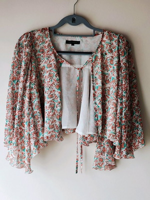 Crop floral cape jacket Qed London like new, size M