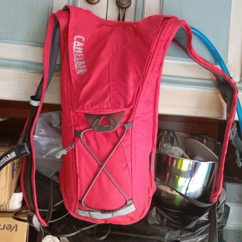 Camelbak backpack with 1.5 liter hydration reservoir like new