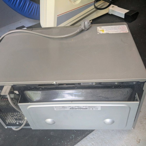 Samsung MG23F301TAS microwave oven like new