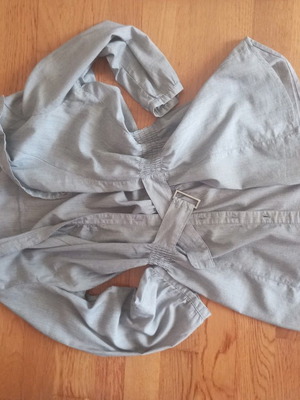 Women's Grey Shirt with Belt Like New, Size S