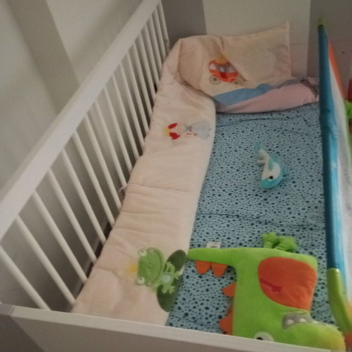 Baby cot bed like new with mattress