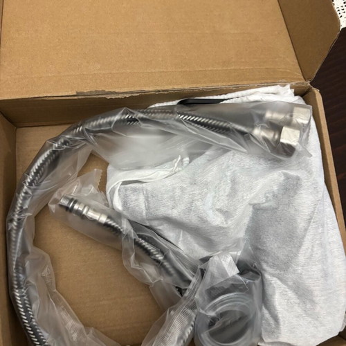 Bathroom sink faucet new