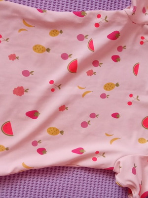 Swim shirt for 4-year-old girl, pink