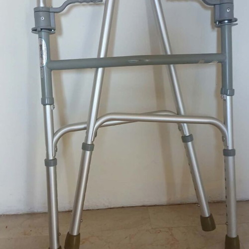 Folding aluminum walker, adjustable height