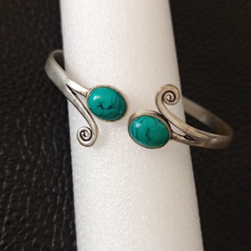 Bracelet with turquoise new
