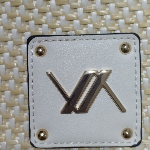 Verde shoulder bag like new, beige, straw with lining