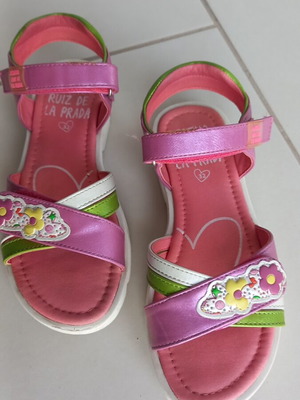 Agatha Ruiz De La Prada sandals size 32, like new, pink multicolor