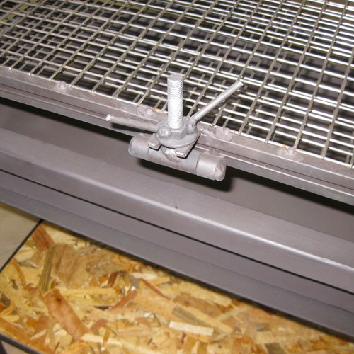 Rotating Charcoal Grill with Double Grate and Height Adjustment