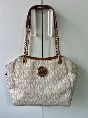 Michael Kors shoulder bag like new, beige with gold chain