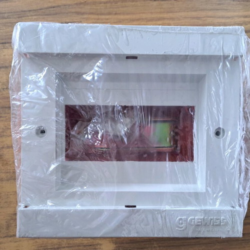 Gewiss flush-mounted electrical panel 6 positions without cover new