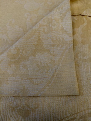 Jacquard mustard tablecloth length 3.30m like new