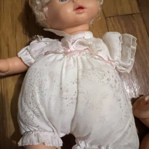 El Greco doll with defects