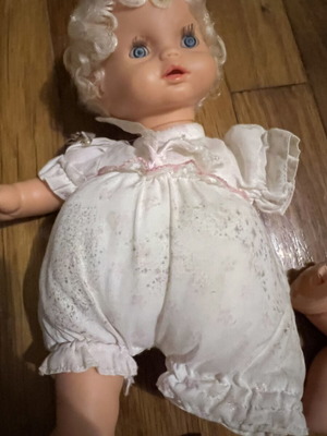 El Greco doll with defects