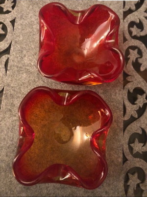 Murano vintage ashtrays pack of 2 red, like new