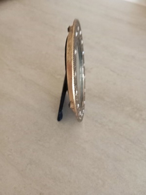 Oval frame with silver beads like new