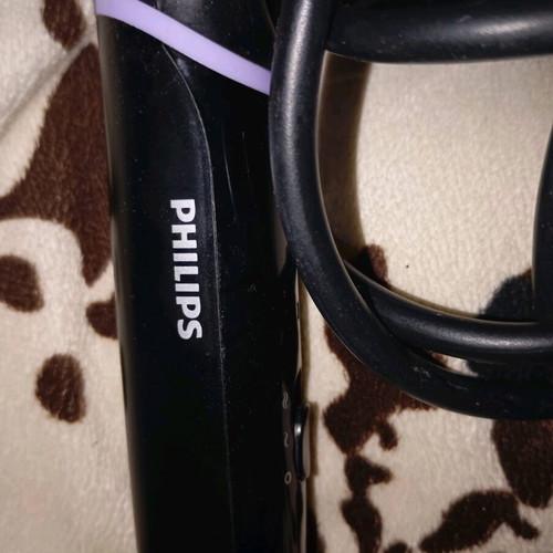 Philips StyleCare Essential electric hair straightening brush like new