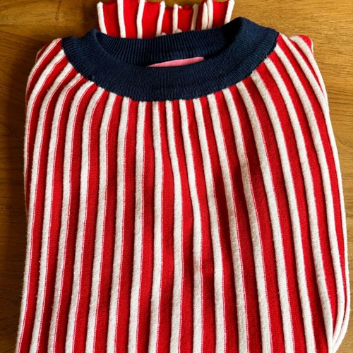 Karavan blouse like new with bell sleeves M/L white with red and blue neckline
