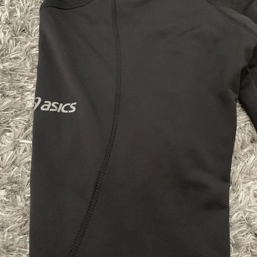 Pack of 4 used sports tops and 2 leggings Nike, Body talk, ASICS, Puma, Body Action