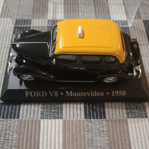 Deagostini Ford V8 Montevideo 1950 taxi model used